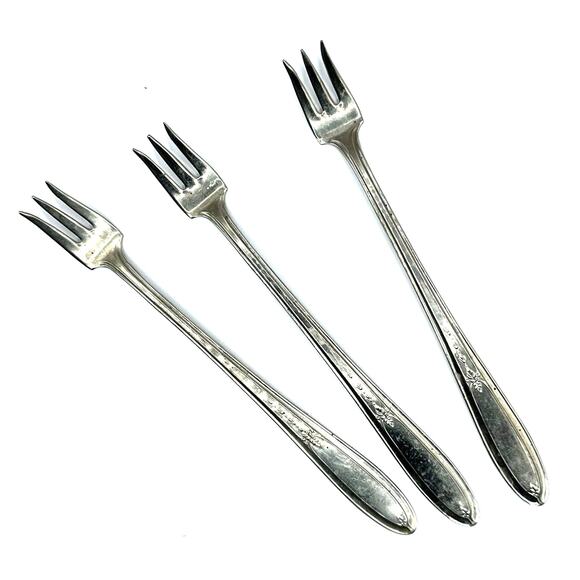 Vintage Federal Solid Nickel Silver Lot Set of 3 Olive pickle Forks cocktail - Picture 1 of 16